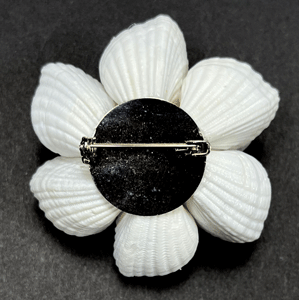 Daffodil Brooch 2 1/2