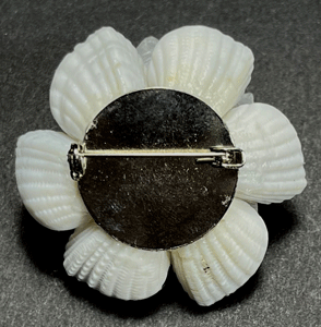 Daffodil Brooch 2